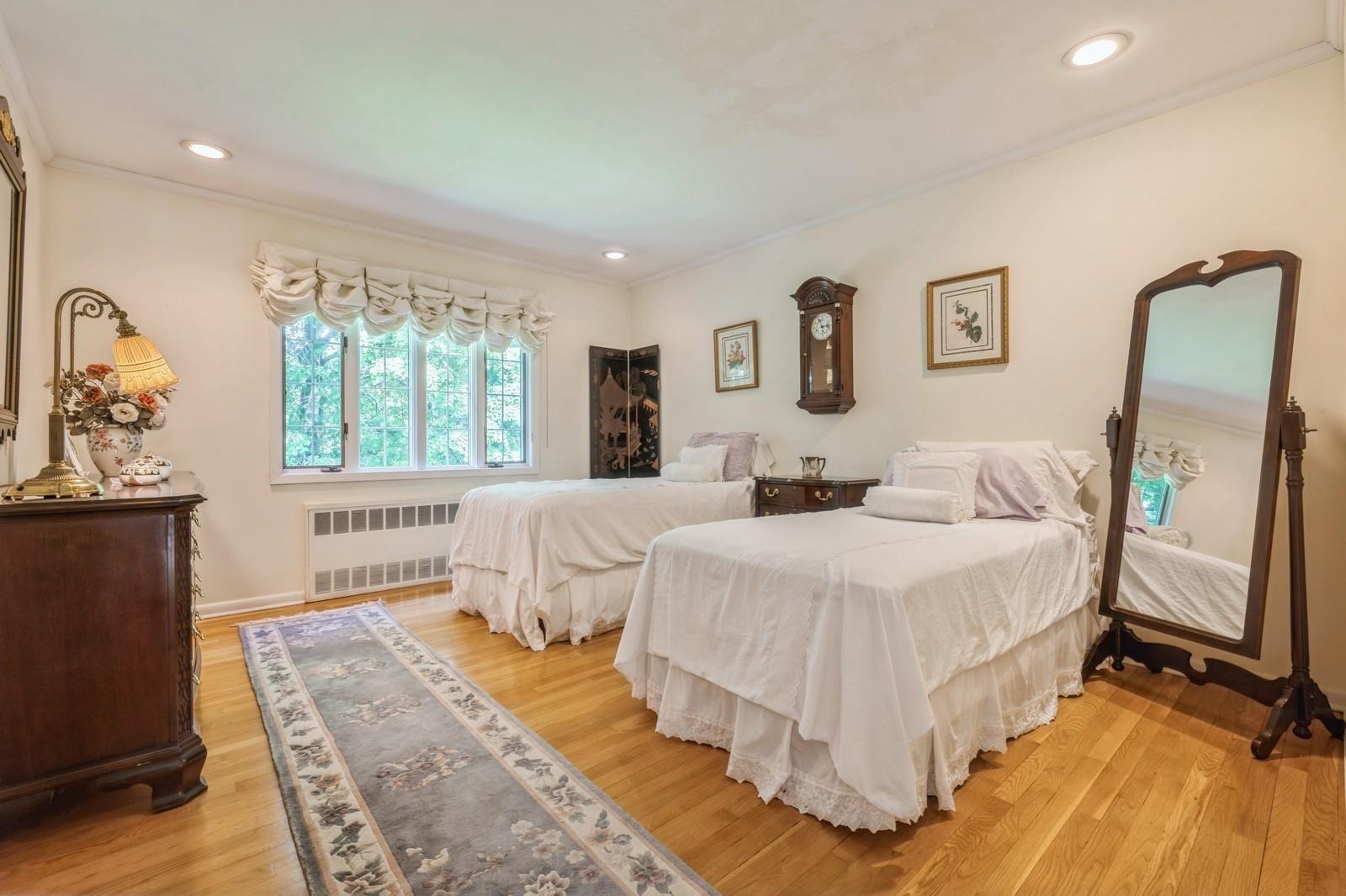 95 Washington Avenue, Garden City, New York image 21