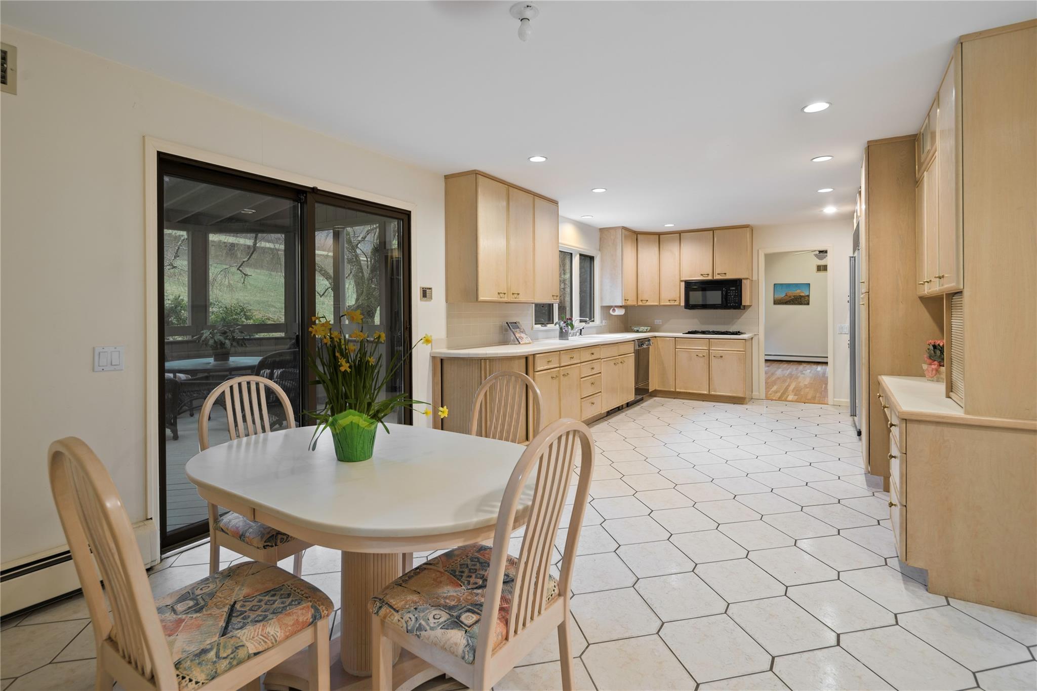 184 Deerfield Lane, Pleasantville, New York image 13