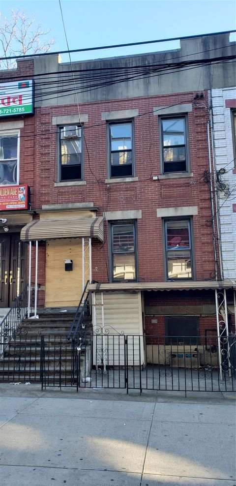 36-09 31 Street Long Island City NY 11106
