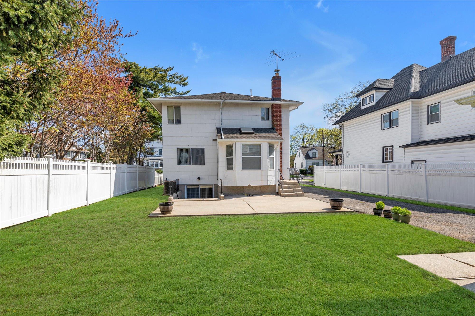 7 Sunset Avenue, Lynbrook, New York image 22