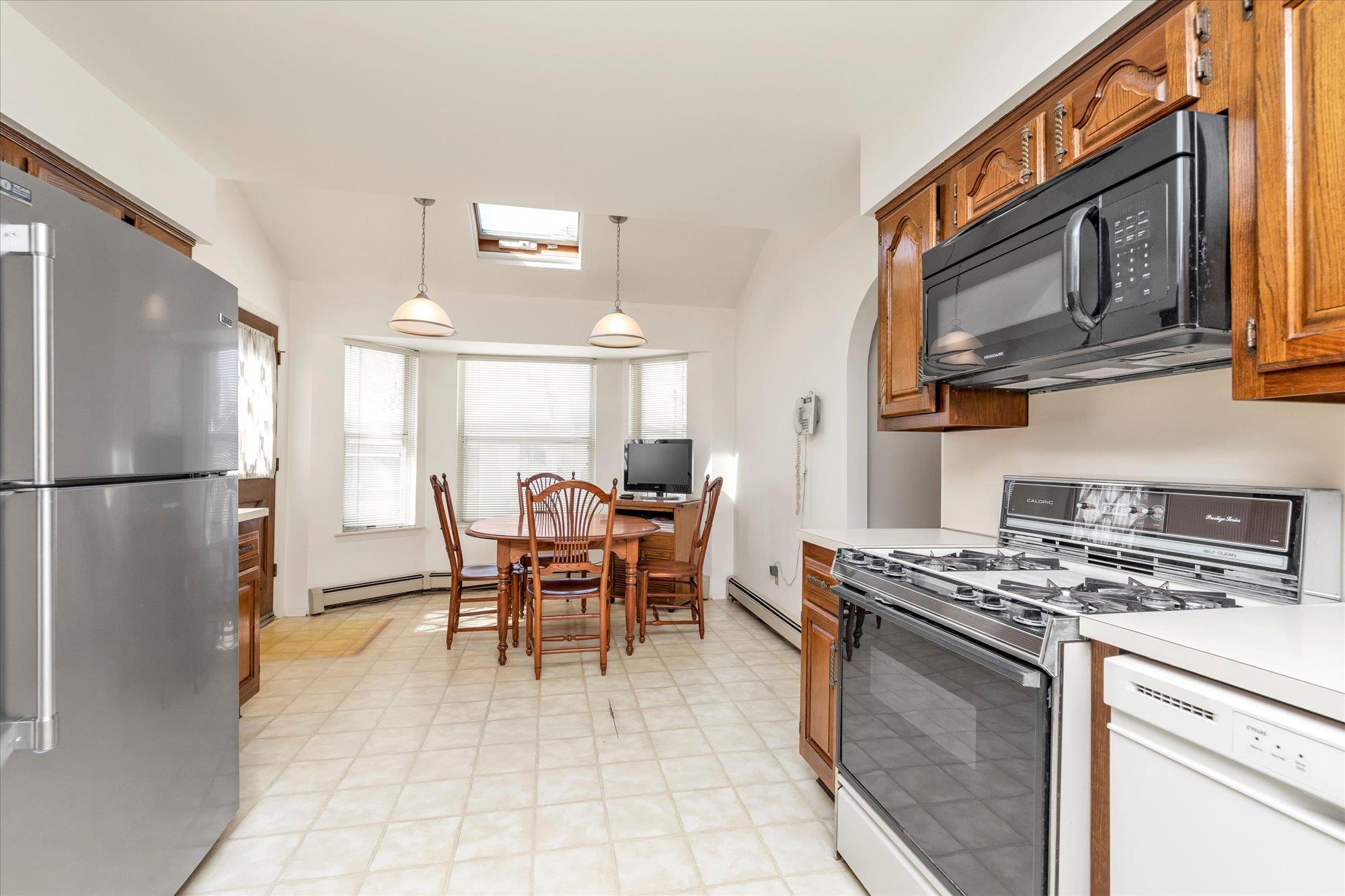 7 Sunset Avenue, Lynbrook, New York image 9