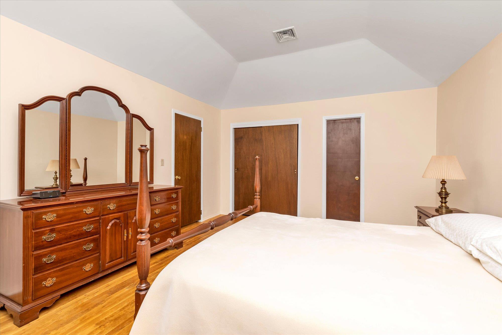 7 Sunset Avenue, Lynbrook, New York image 14