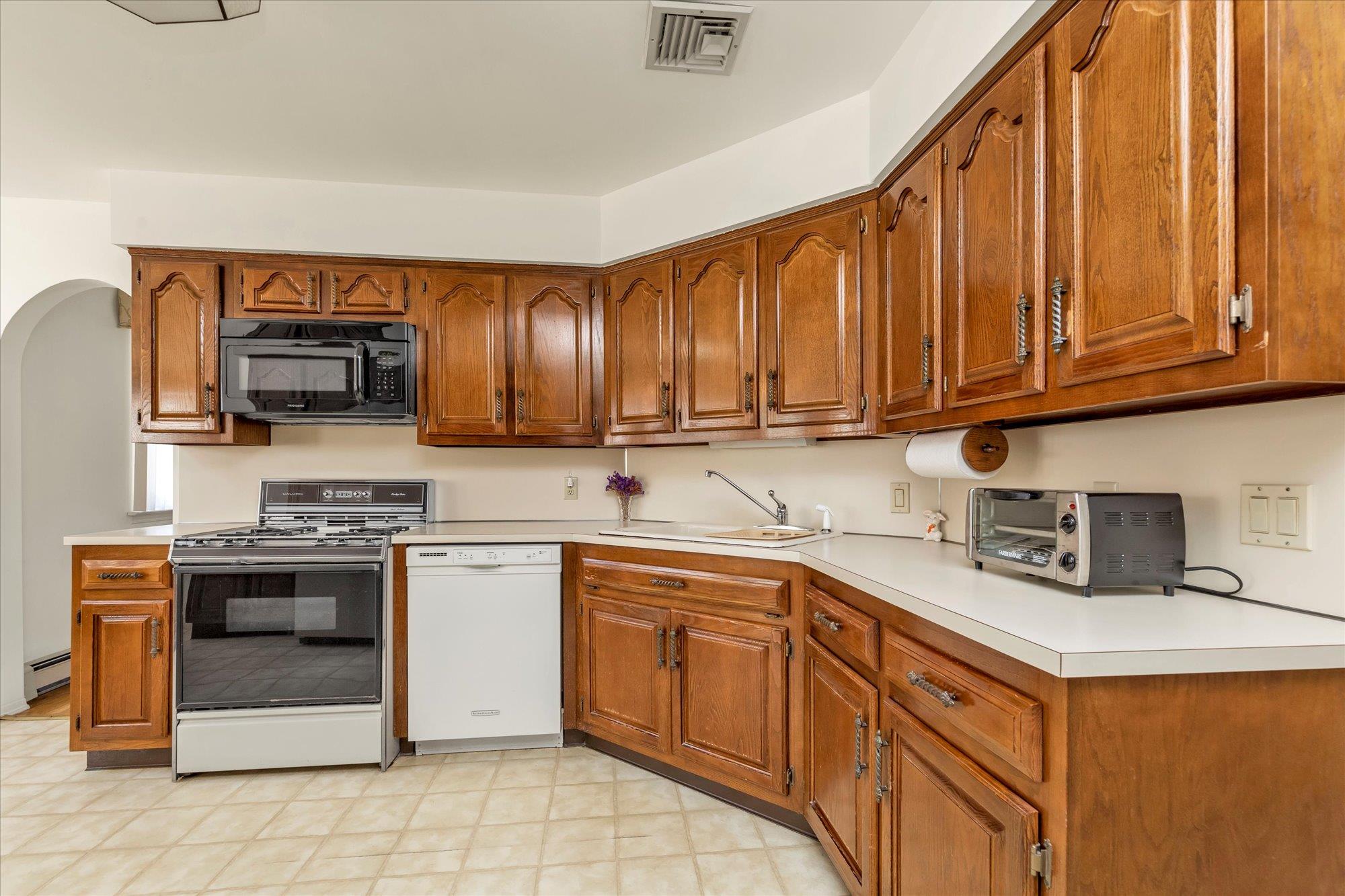 7 Sunset Avenue, Lynbrook, New York image 7