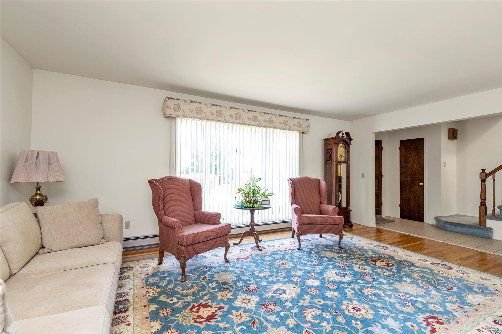 7 Sunset Avenue, Lynbrook, New York image 3