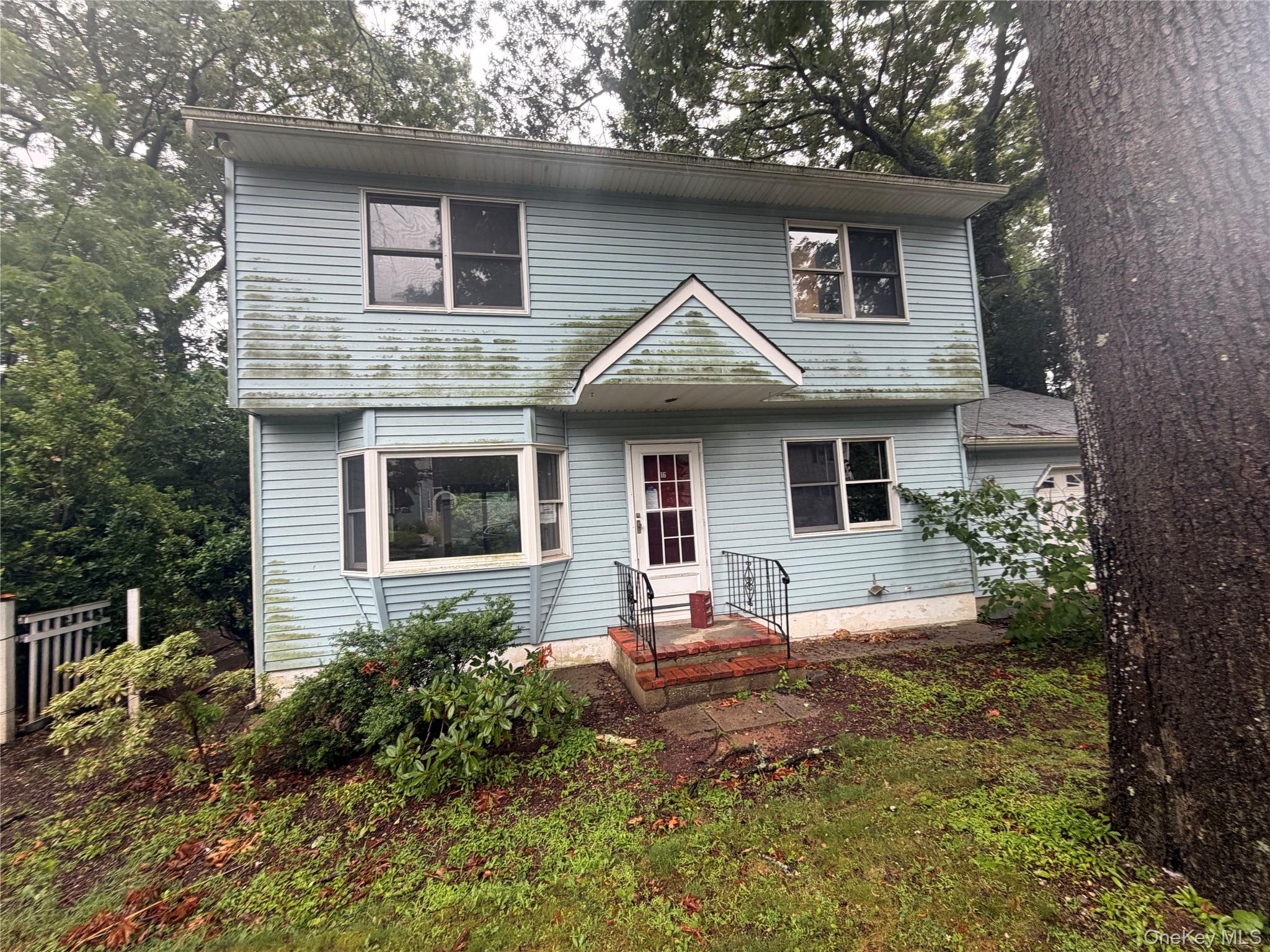 Photo 1 of 4 — 16 Kellum Street, Huntington Station, NY 11746