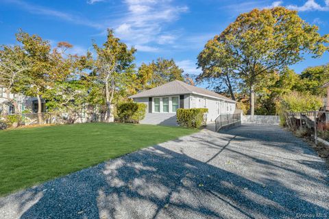 Photo of 860 Flanders Road, Flanders, NY 11901 (MLS # 928898) Photo of 860 Flanders Road, Flanders, NY 11901 (MLS # 928898)