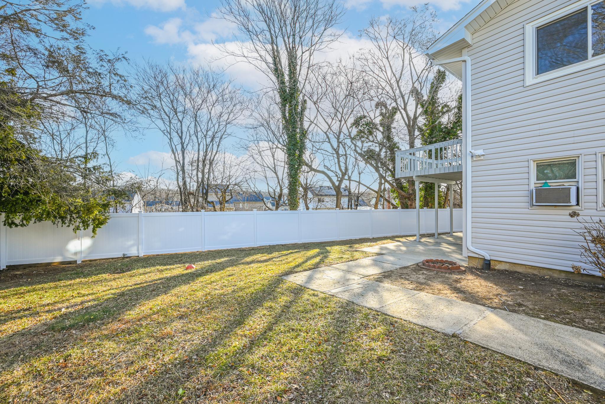 7 Felms Court, Bethpage, New York image 4