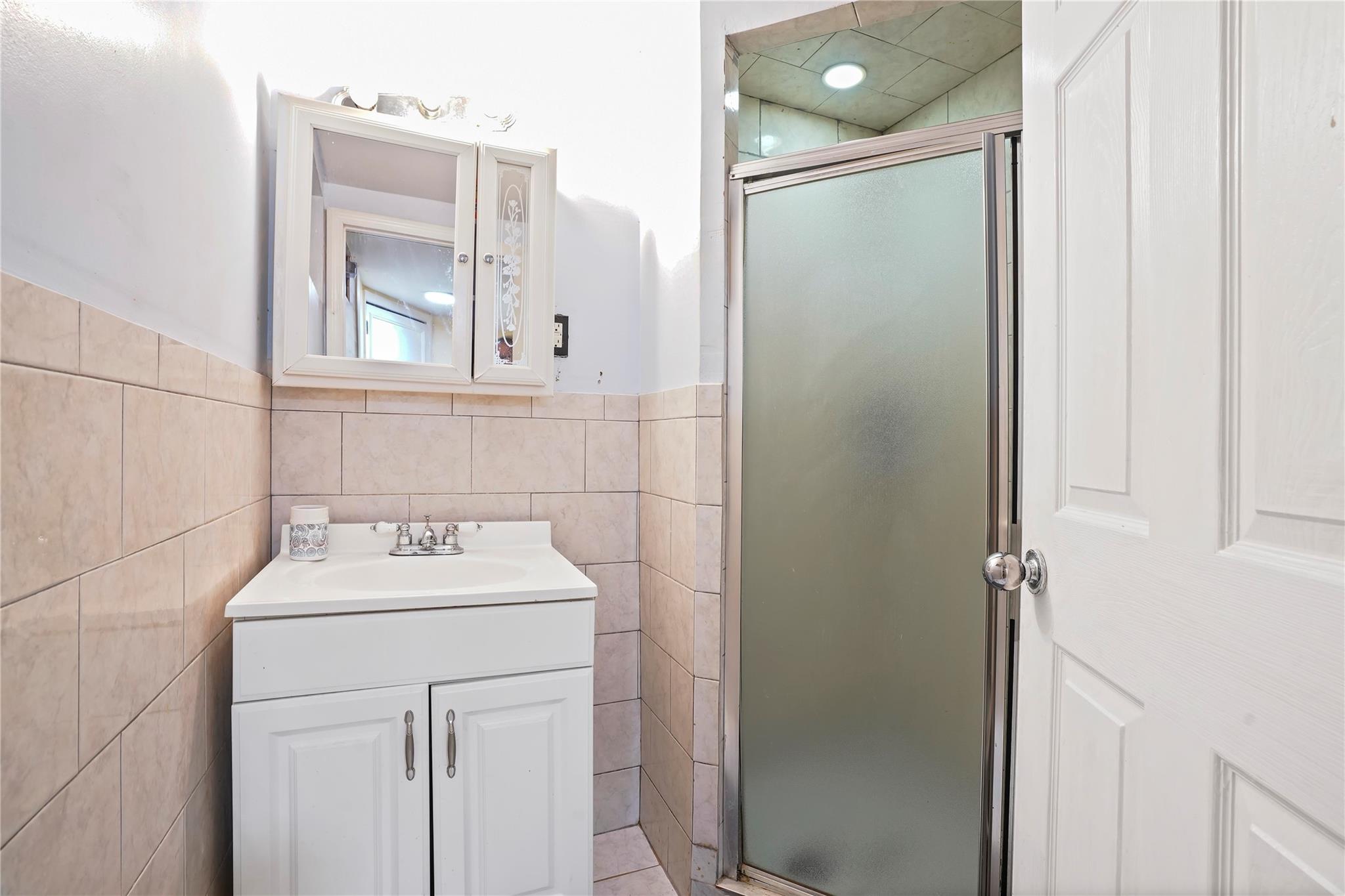 5911 Fresh Pond Road, Maspeth, New York image 12