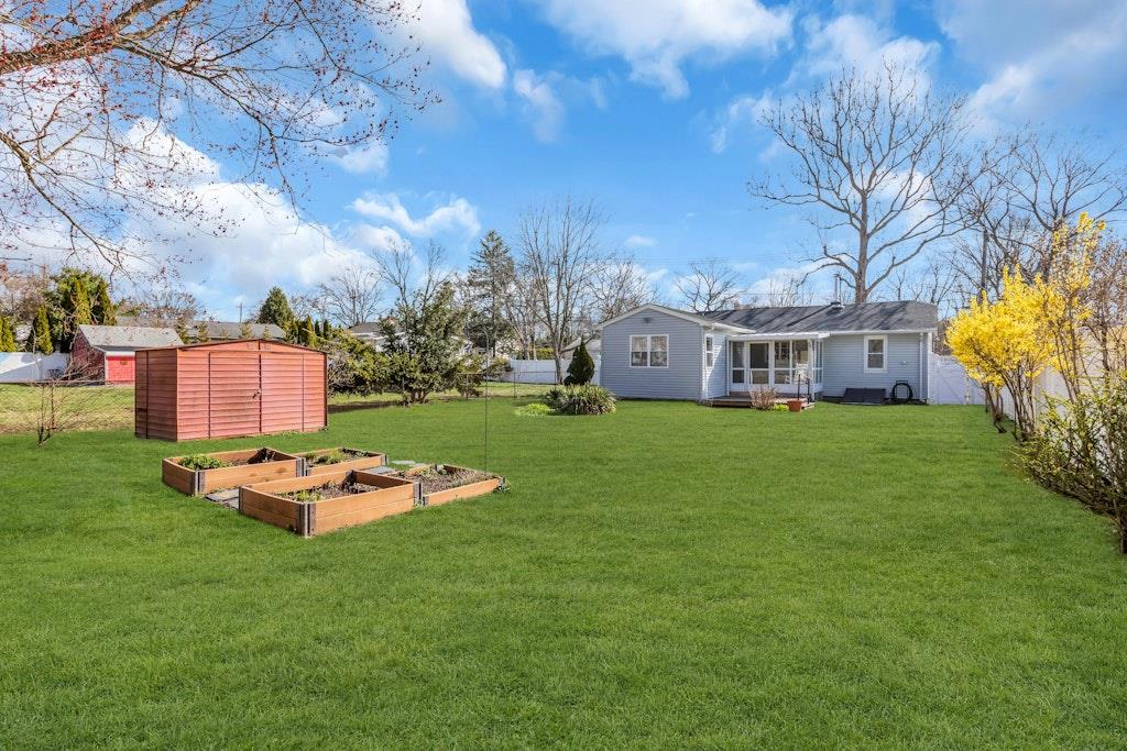 61 Eatondale Avenue, Blue Point, New York image 26
