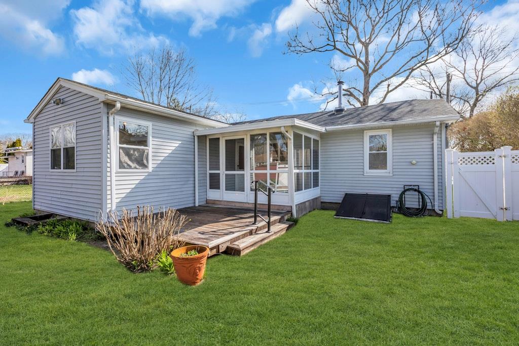 61 Eatondale Avenue, Blue Point, New York image 24