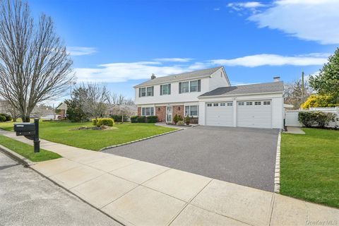 Photo of 30 Tulip Grove Drive, Lake Grove, NY 11755 (MLS # 980403)