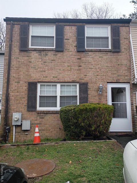 Photo of 87 Hill Court #87, Calverton, NY 11933 (MLS # 982274)