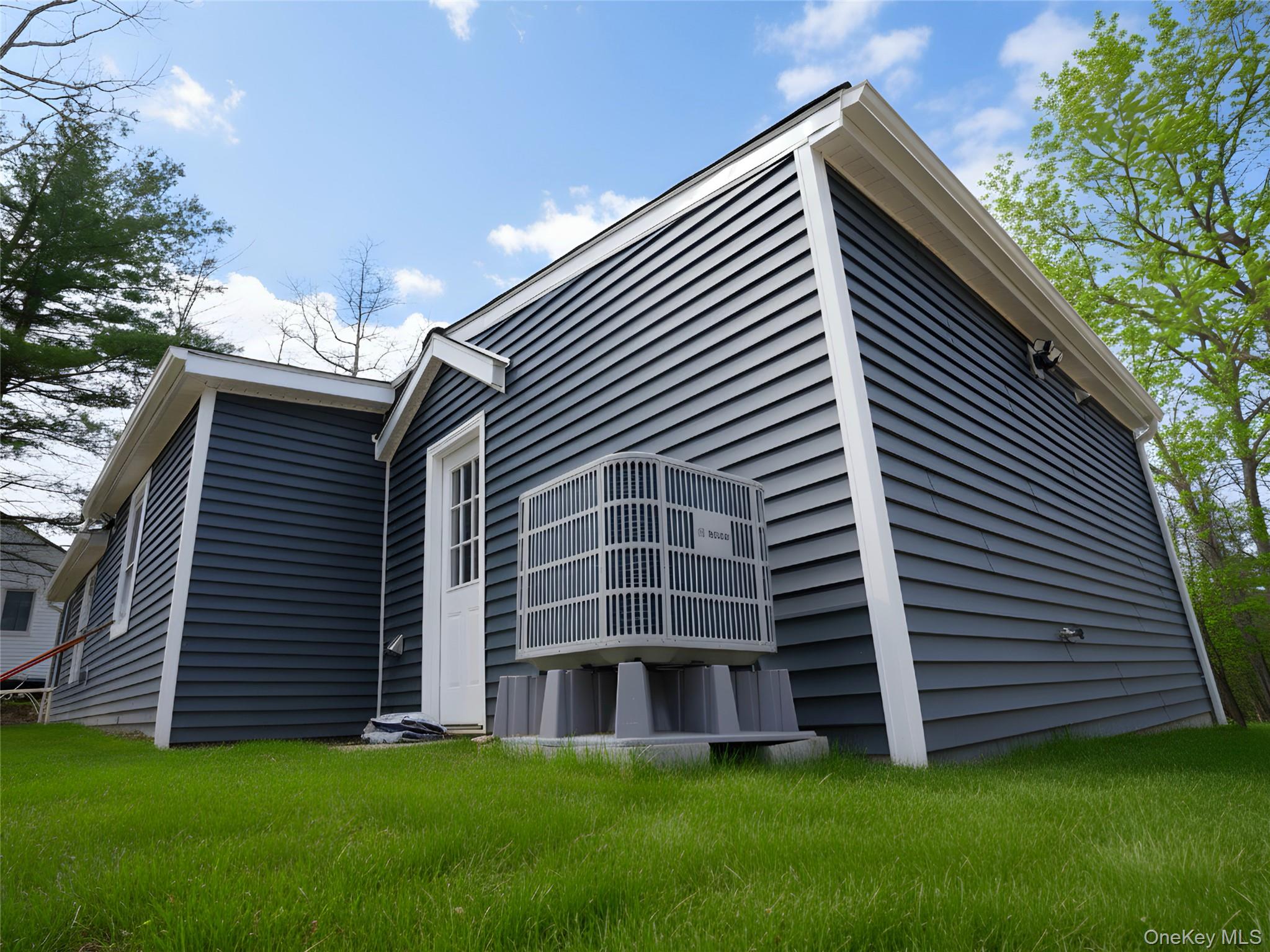 13 Brook Trail W