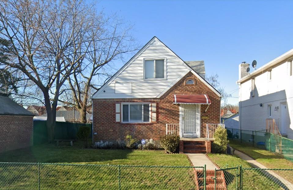 Rental Property at 196th Street, Fresh Meadows, Queens, NY - Bedrooms: 4 
Bathrooms: 2 
Rooms: 8  - $6,000 MO.