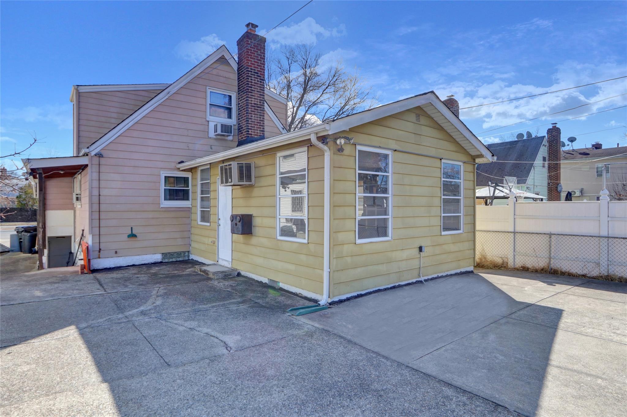 50-20 Utopia Parkway Pkwy, Fresh Meadows, New York image 22