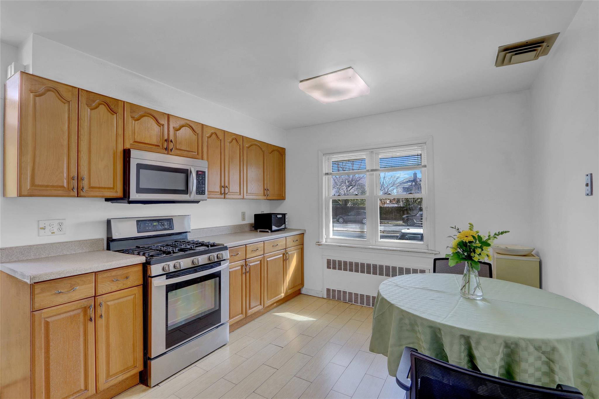 50-20 Utopia Parkway Pkwy, Fresh Meadows, New York image 11