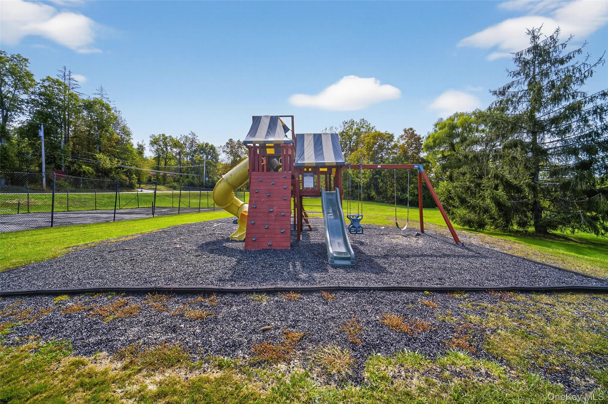 Wappingers Falls, New York 12590, United States, 2 Bedrooms Bedrooms, ,1 BathroomBathrooms,Residential,Active,221947