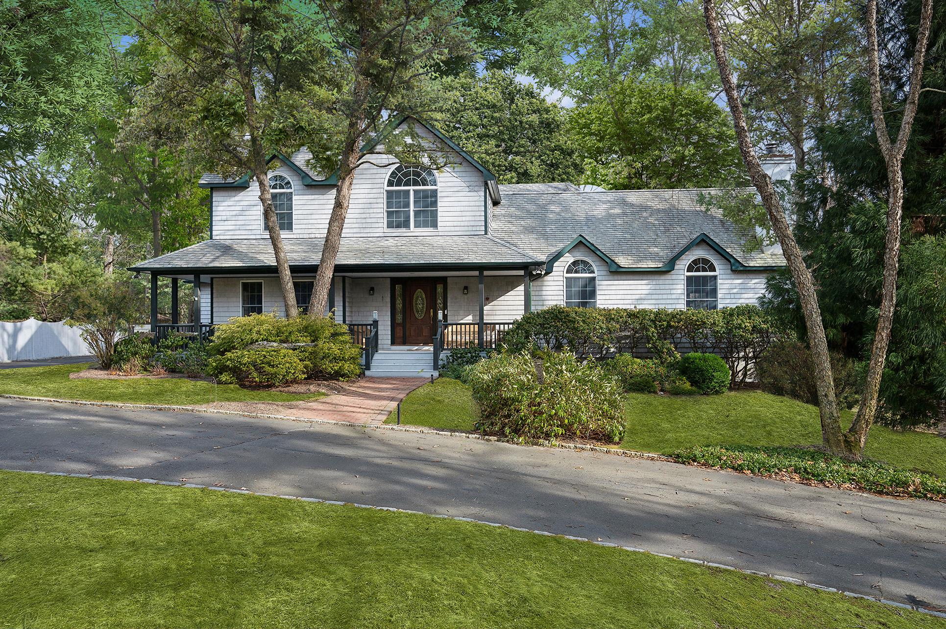 31 Tredwell Lane, Sag Harbor, New York image 2