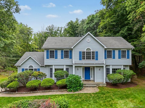 Homes For Sale - 4 Sugar Hollow Road<br/> Westchester County, Katonah, NY 10536
