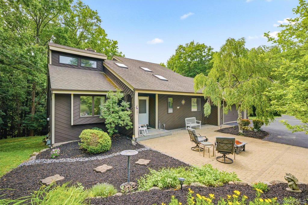 Photo of 842 Route 284, Westtown, NY 10998 (MLS # 1013744)