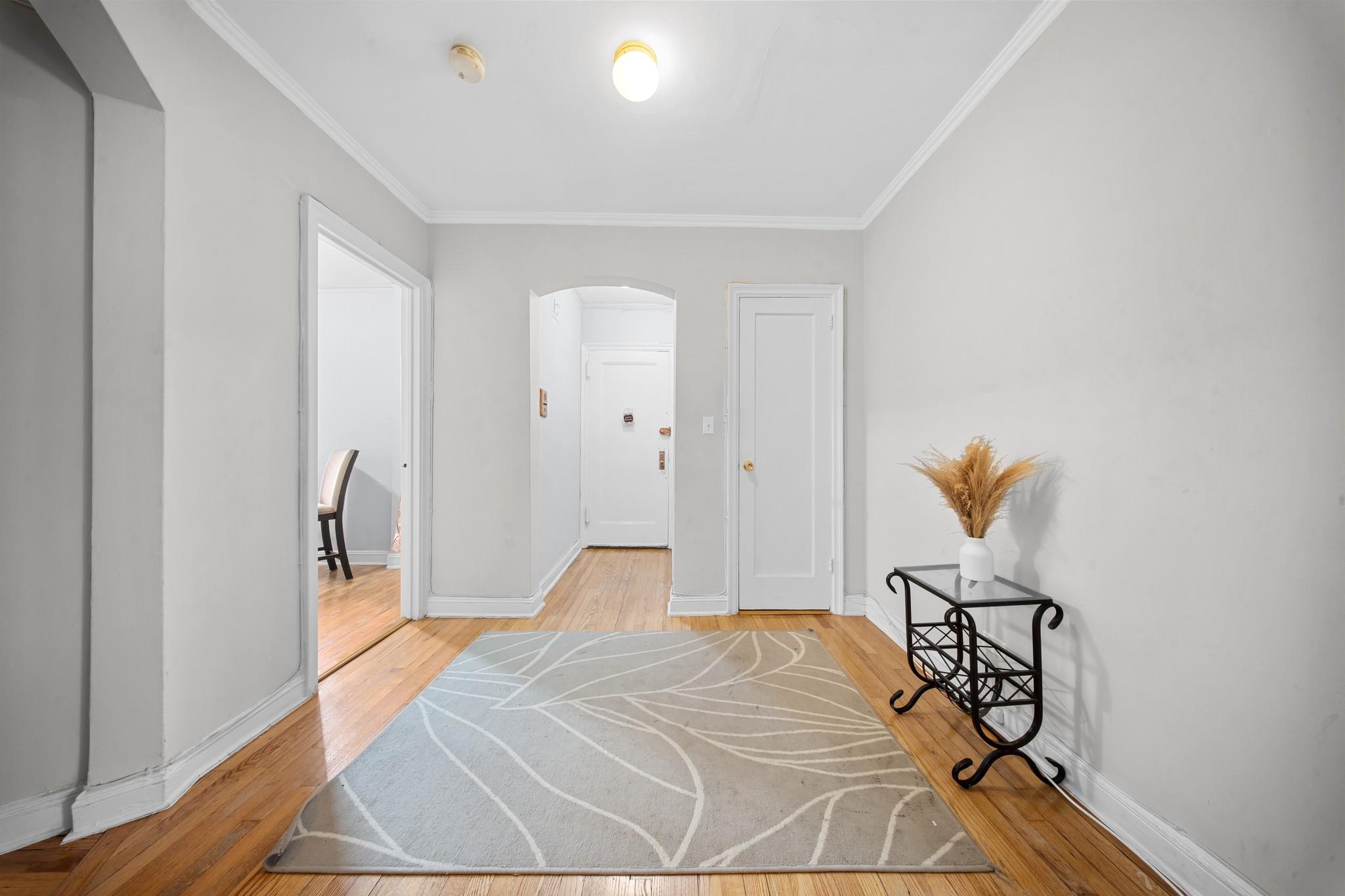 98-120 Queens Boulevard #6G, Rego Park, New York image 2