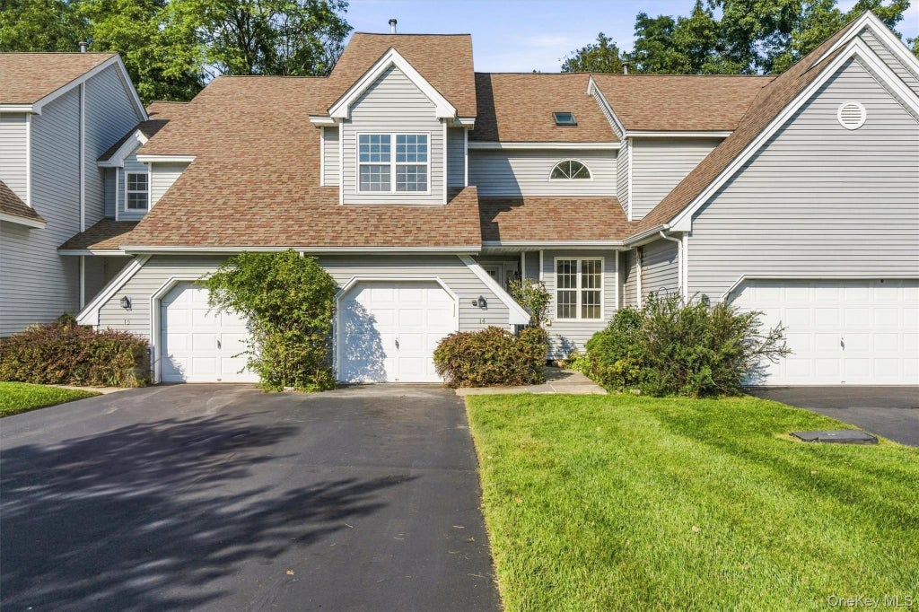 Photo of 14 Glen Eagles Drive, Poughkeepsie, NY 12603 (MLS # 1048218)