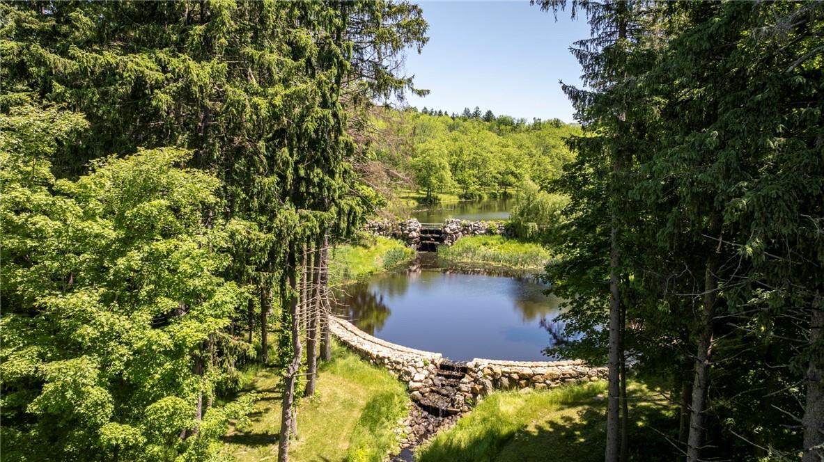 Millbrook, New York 12545, United States, 10 Bedrooms Bedrooms, ,7 BathroomsBathrooms,Residential,Active,15906