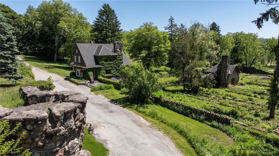 Millbrook, New York 12545, United States, 10 Bedrooms Bedrooms, ,7 BathroomsBathrooms,Residential,Active,15906