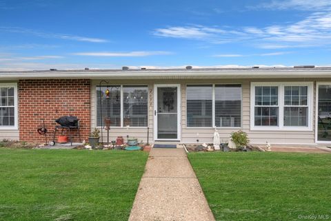 Photo of 265 Newcastle Court #B, Ridge, NY 11961 (MLS # 989704)