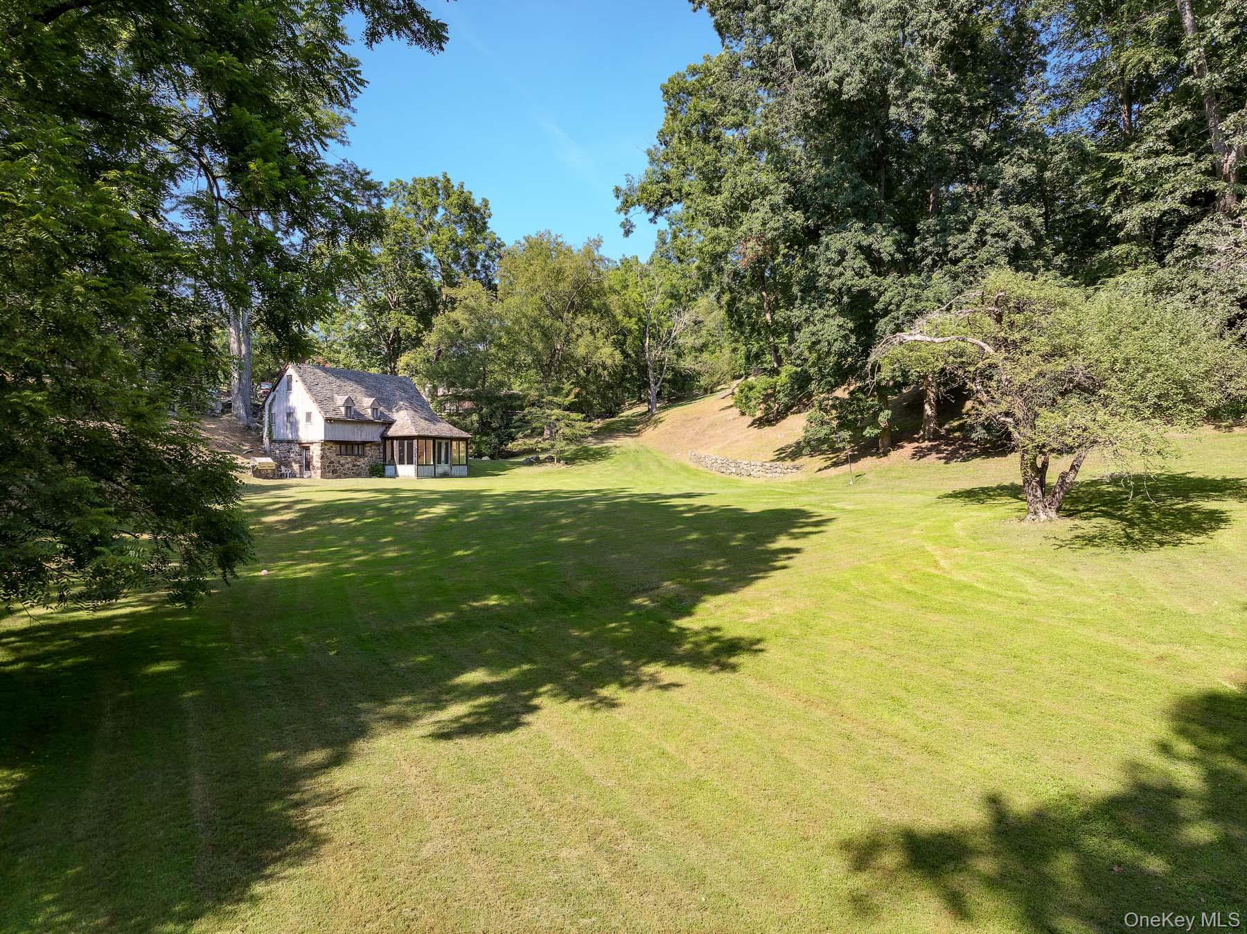 Croton-On-Hudson, New York 10520, United States, 5 Bedrooms Bedrooms, ,6 BathroomsBathrooms,Residential,Coming Soon,204087