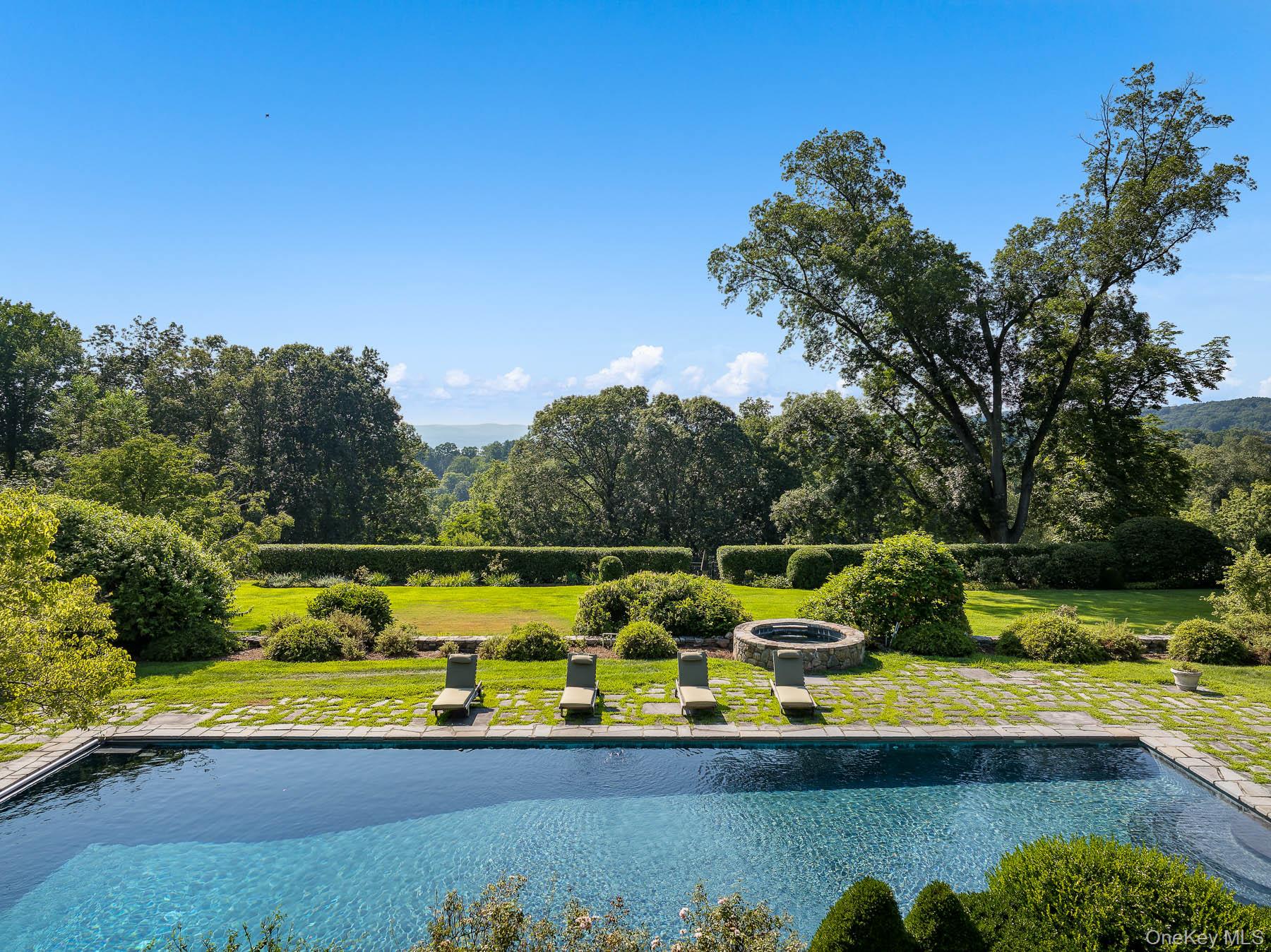 Croton-On-Hudson, New York 10520, United States, 5 Bedrooms Bedrooms, ,6 BathroomsBathrooms,Residential,Coming Soon,204087