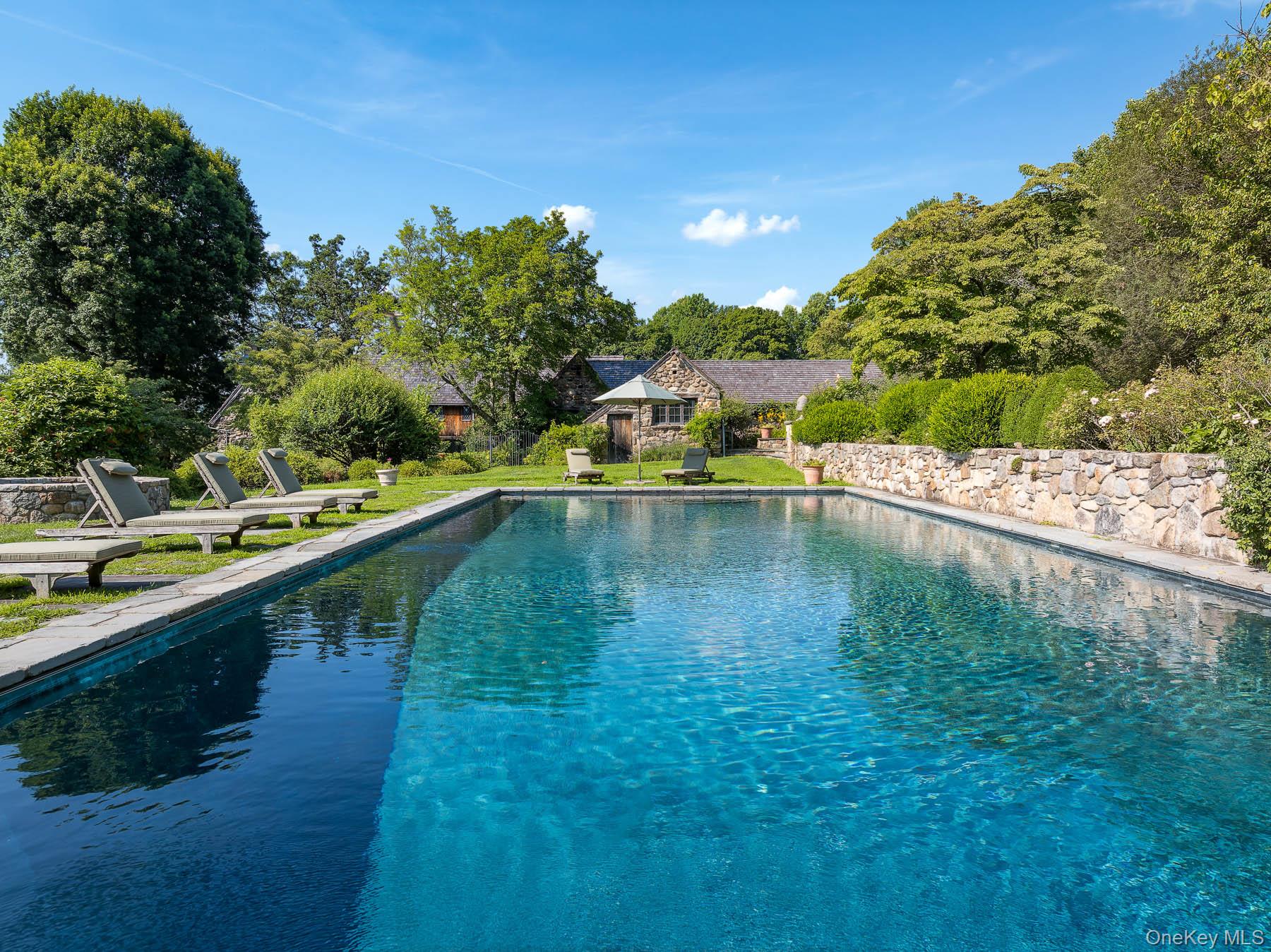 Croton-On-Hudson, New York 10520, United States, 5 Bedrooms Bedrooms, ,6 BathroomsBathrooms,Residential,Coming Soon,204087