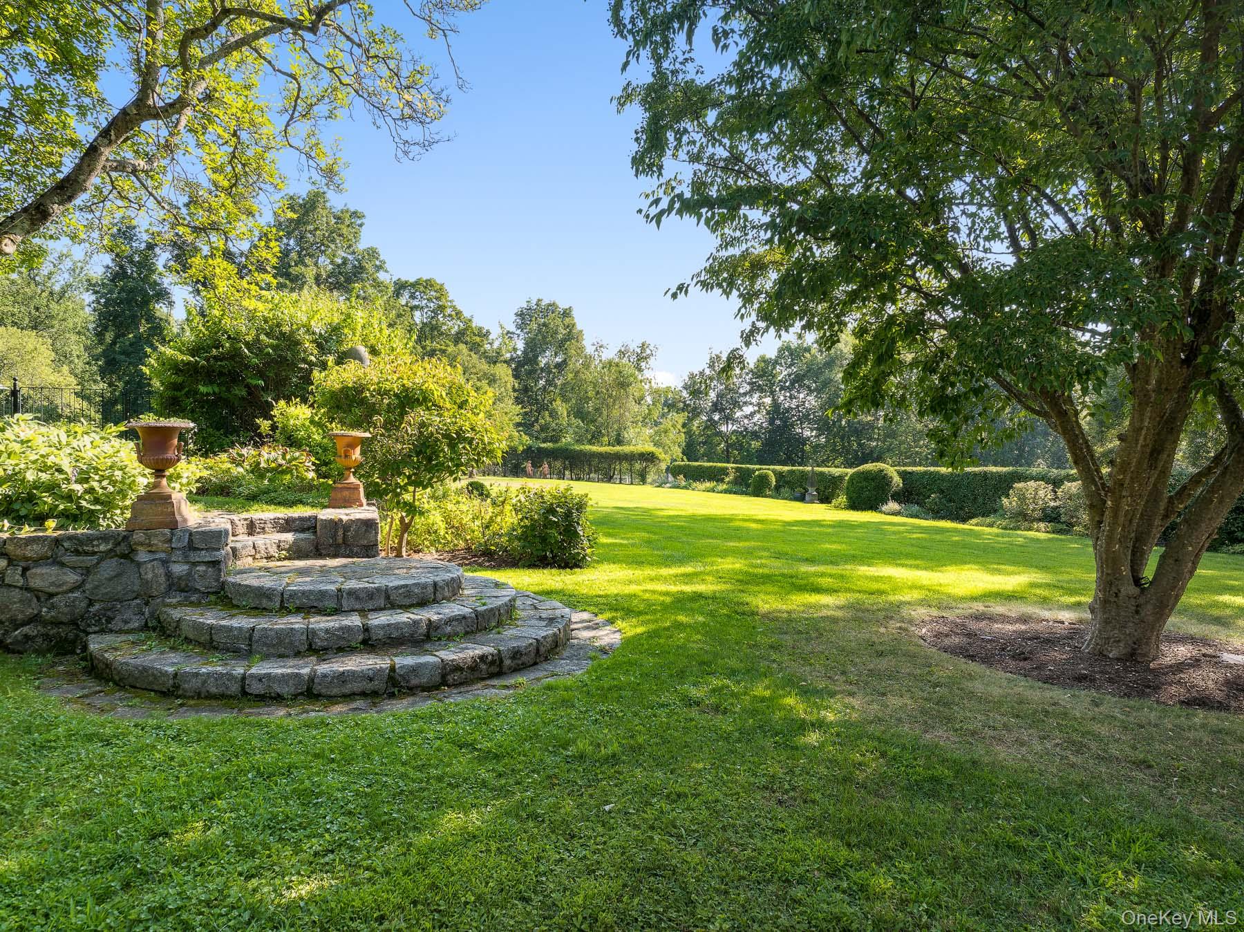 Croton-On-Hudson, New York 10520, United States, 5 Bedrooms Bedrooms, ,6 BathroomsBathrooms,Residential,Coming Soon,204087