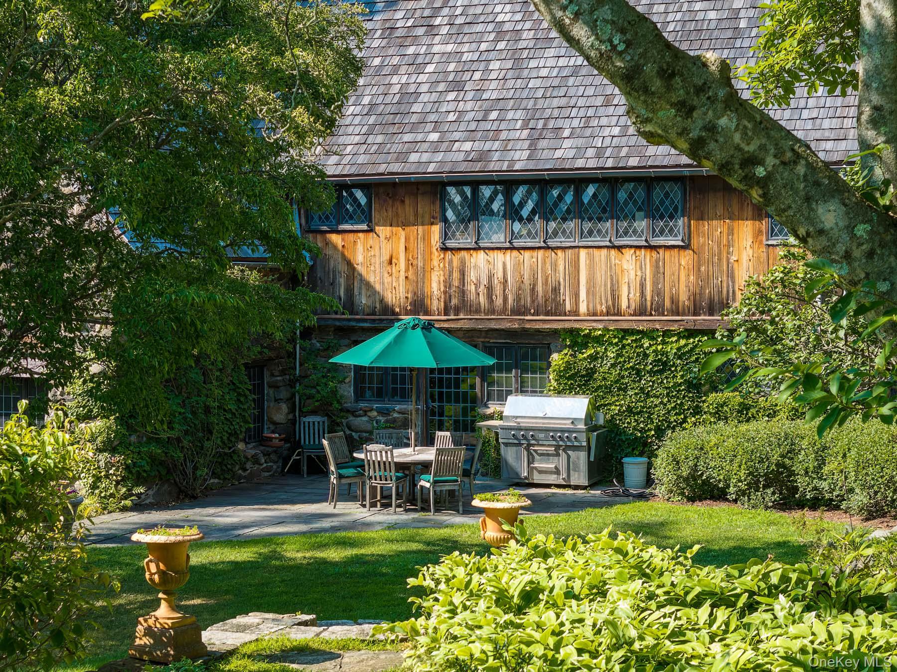 Croton-On-Hudson, New York 10520, United States, 5 Bedrooms Bedrooms, ,6 BathroomsBathrooms,Residential,Coming Soon,204087