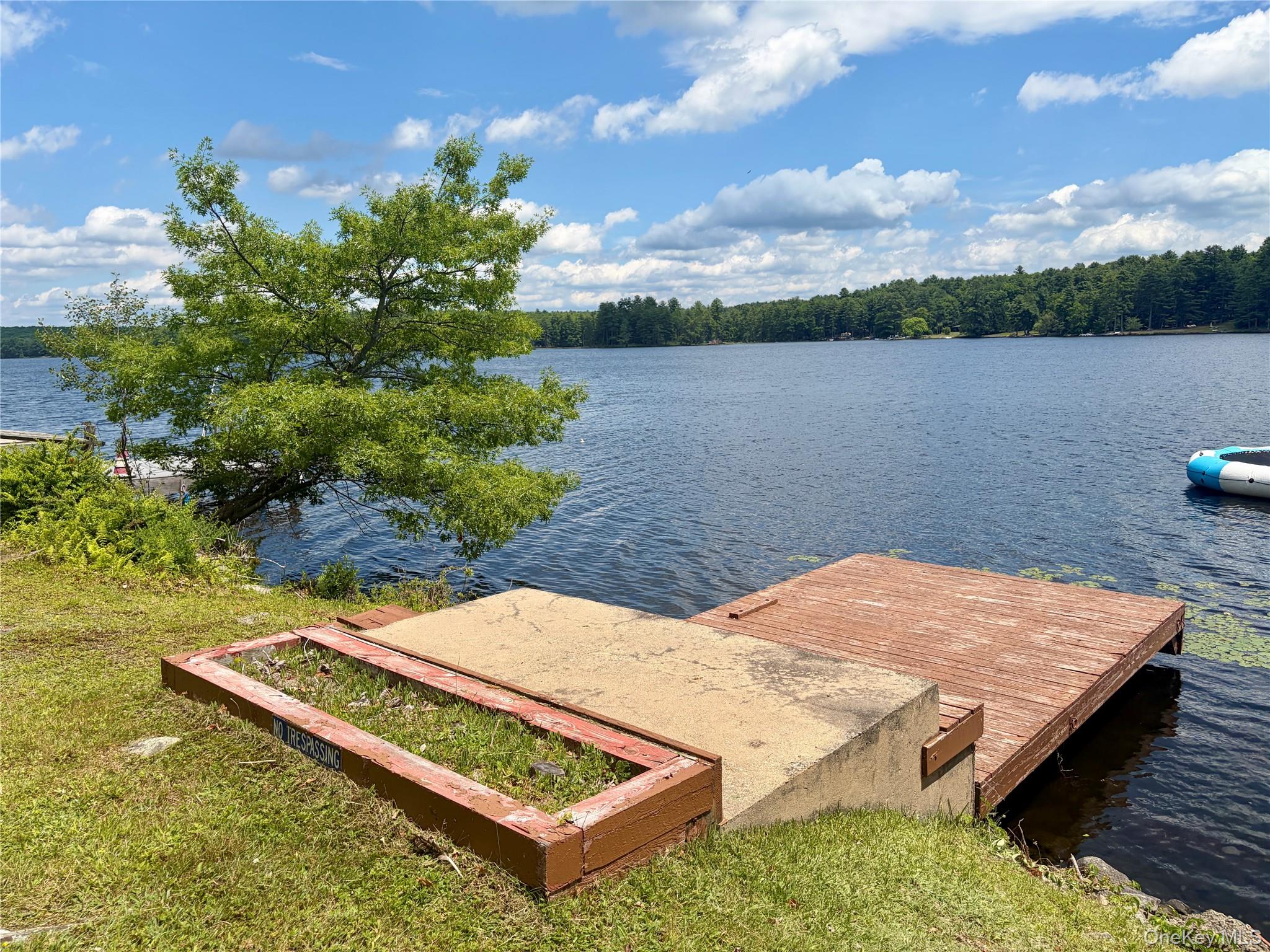 90 Minisink Trail