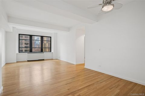 Condo For Sale - 43 W 61st Street #12F<br/> New York (Manhattan), NY 10023