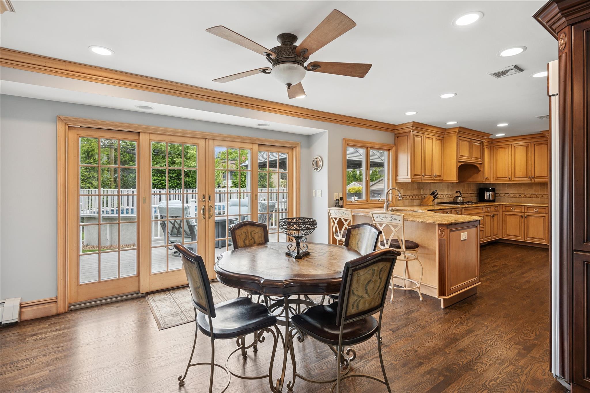 182 S Plaisted Avenue, Hauppauge, New York image 11