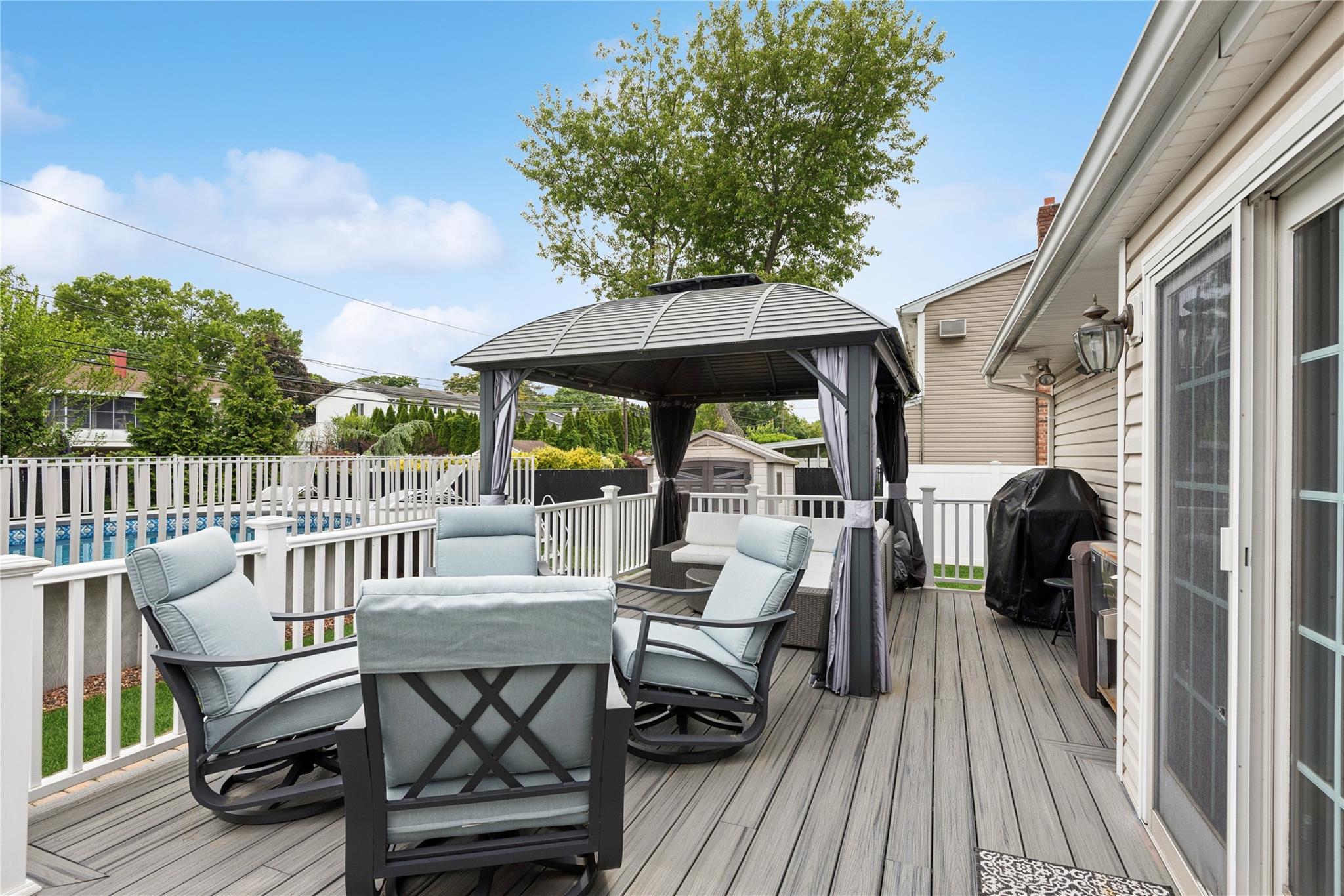 182 S Plaisted Avenue, Hauppauge, New York image 24