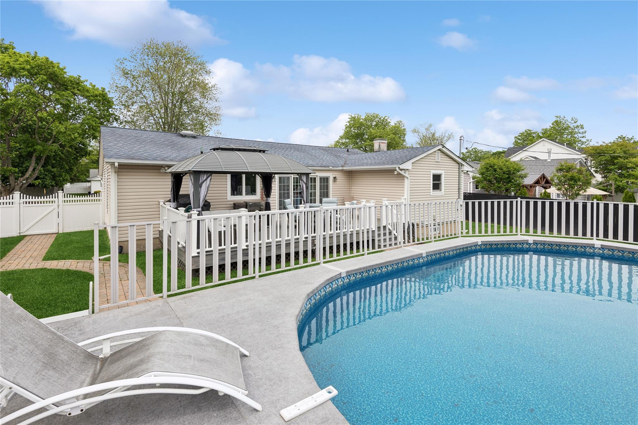 182 S Plaisted Avenue, Hauppauge, New York image 23