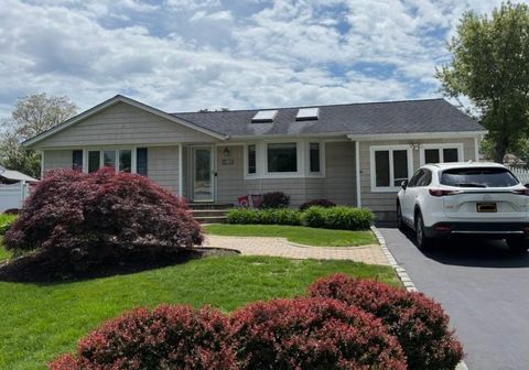 182 S Plaisted Avenue Hauppauge NY 11788