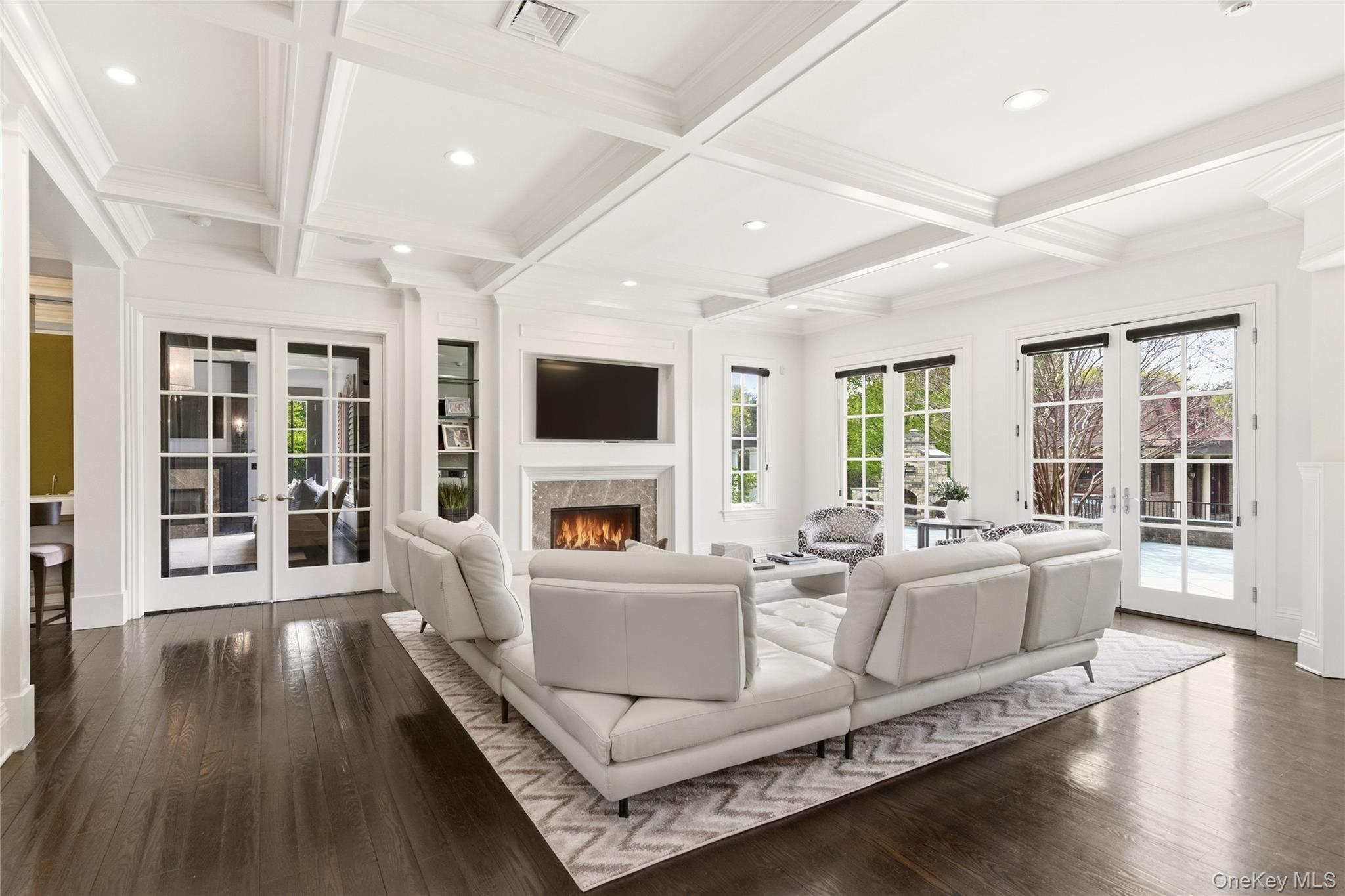 6 Evergreen Way