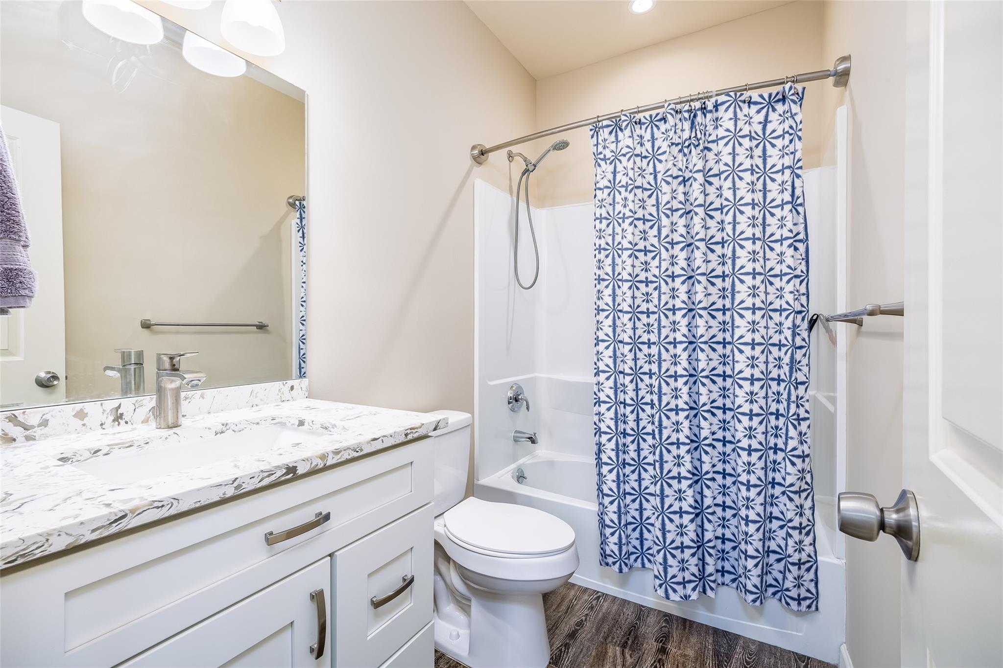 246 N Country Road, Port Jefferson, New York image 3