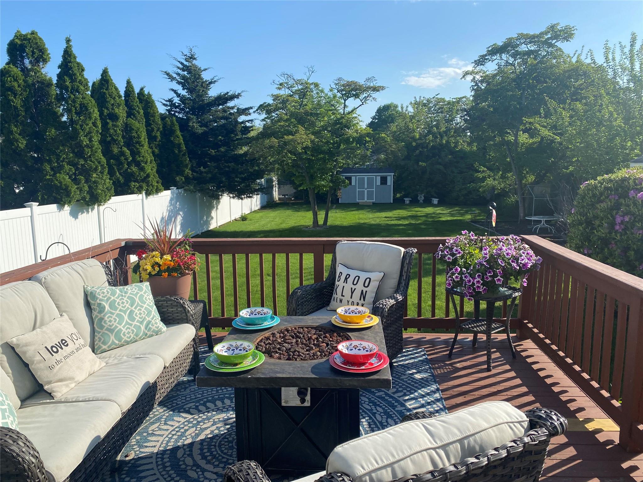 119 Floral Avenue, Bethpage, New York image 20