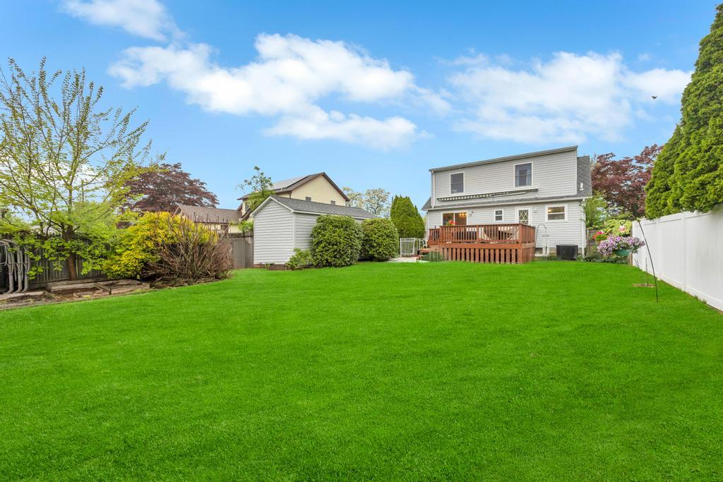 119 Floral Avenue, Bethpage, New York image 23