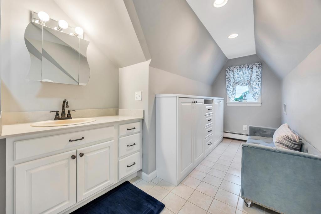 119 Floral Avenue, Bethpage, New York image 19