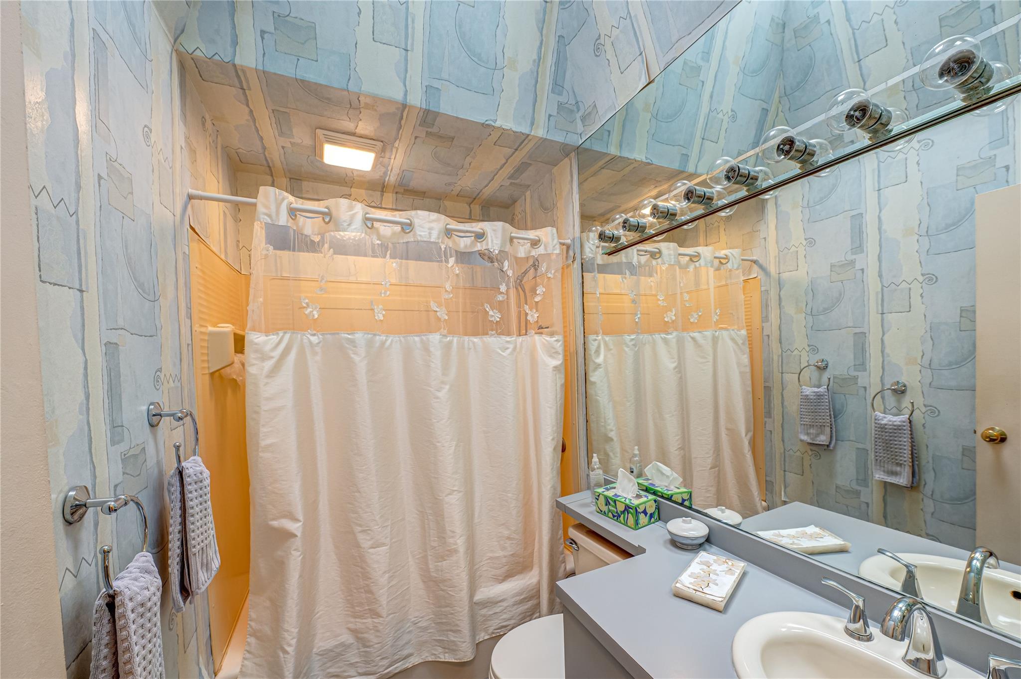 23 Pilgrim Drive, Port Jefferson, New York image 13