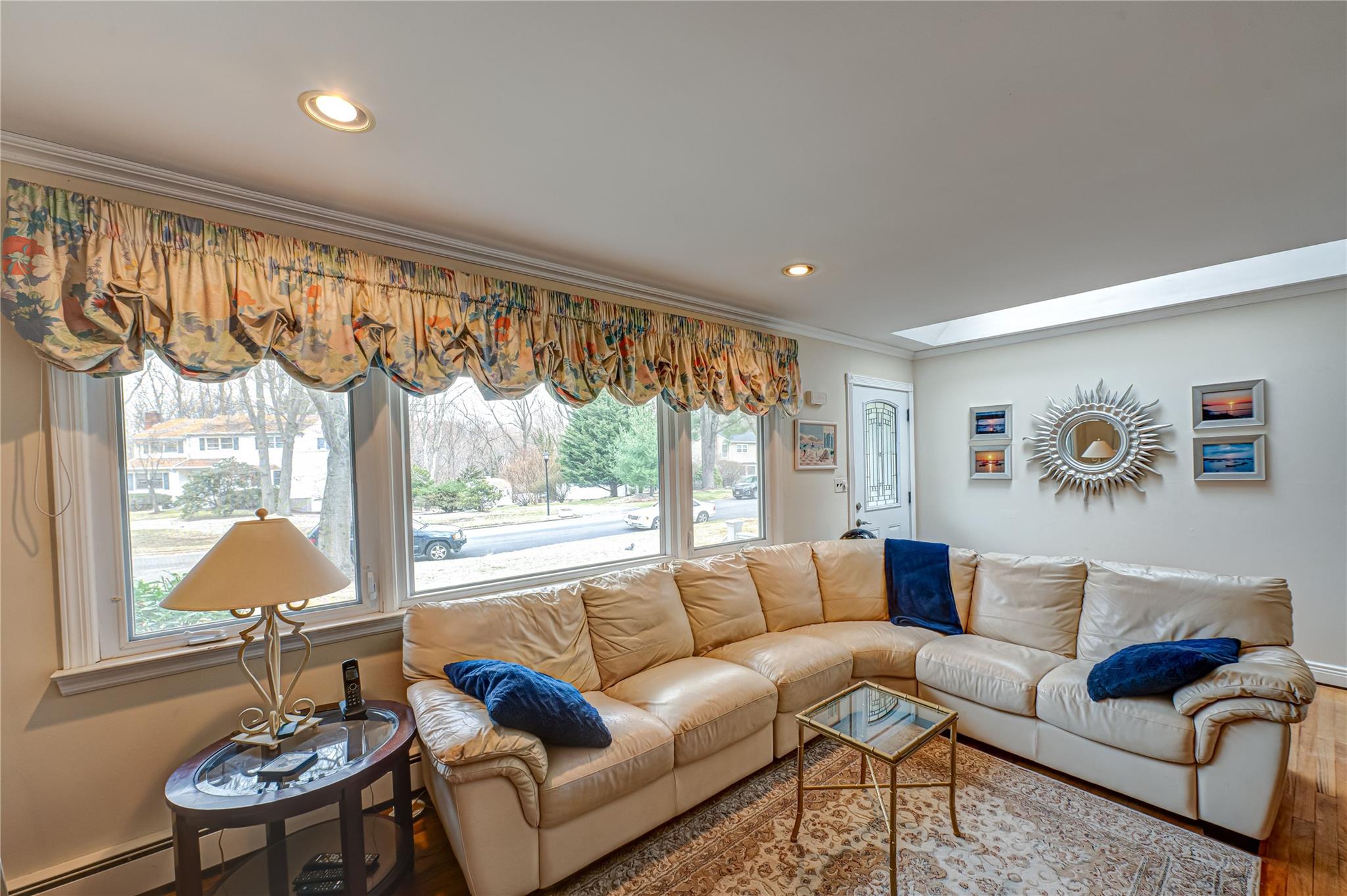 23 Pilgrim Drive, Port Jefferson, New York image 5