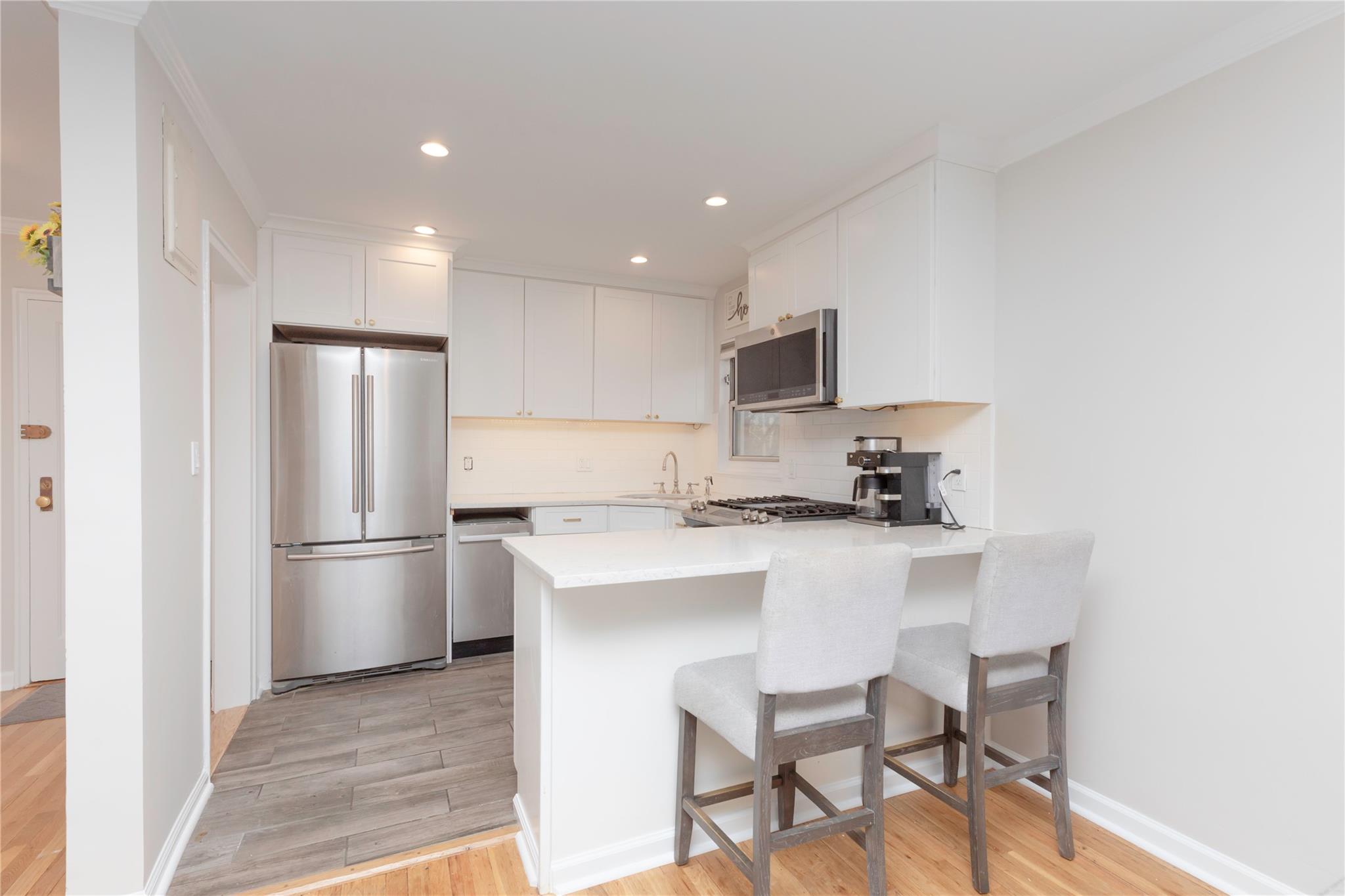 2242 Palmer Avenue #3C, New Rochelle, New York image 2