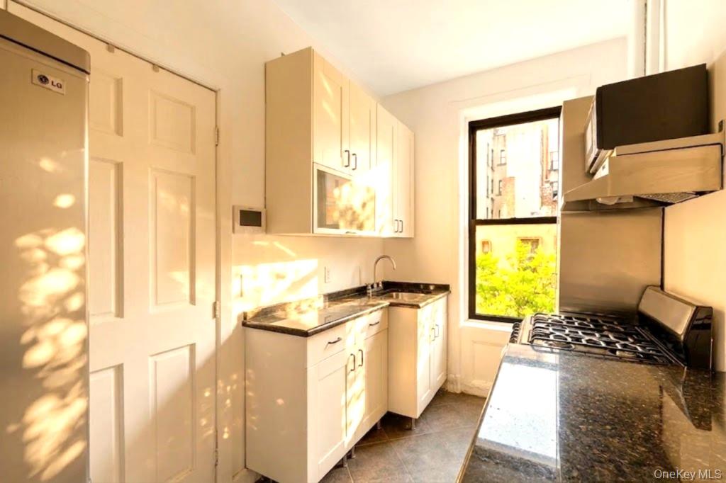 327 E 3rd Street 2E