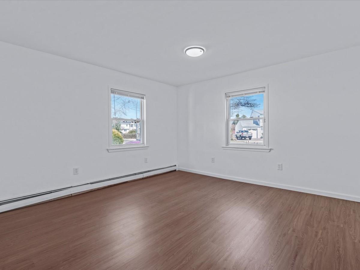 8 Gables Road, Hicksville, New York image 8